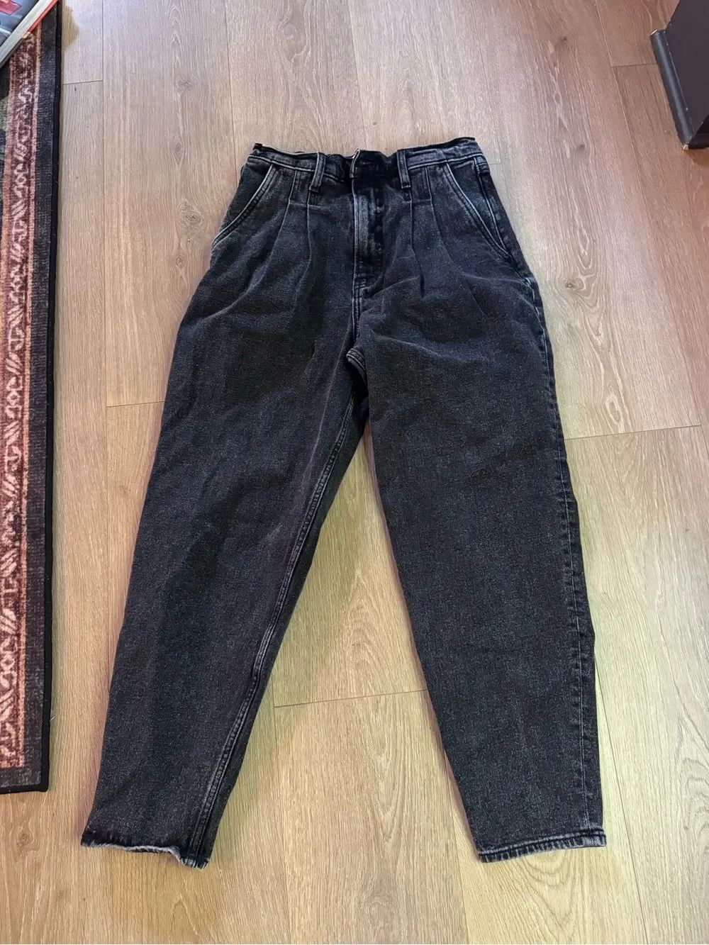 Abercrombie & Fitch Black '80s Mom Jeans Ultra High Rise